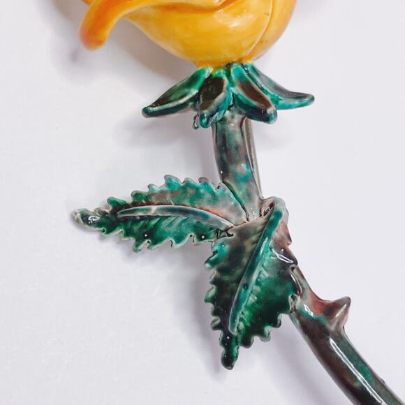 Vintage 1970s Yellow Enamel Rose Brooch Gold Tone Floral Pin Fun Flower Power - Picture 5 of 9